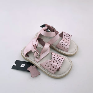 <b><span style="background-color: #ee1f44"><font color="white">&nbsp;*NEW*&nbsp;</font></span></b>S5 Girls Pink Sandals With Love Hearts - Woolworths